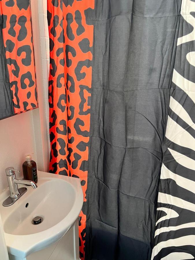 Newlodge East Hollywood Retreat Apartment