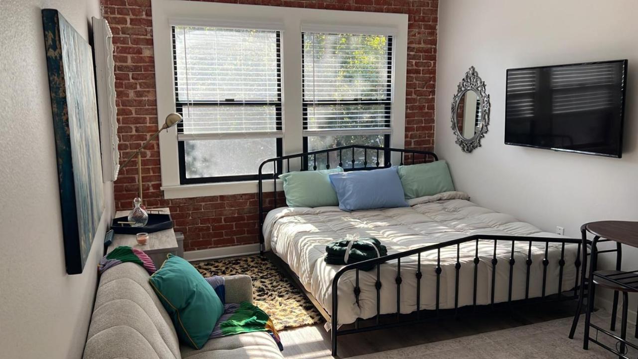 Appartamento Newlodge East Hollywood Retreat *